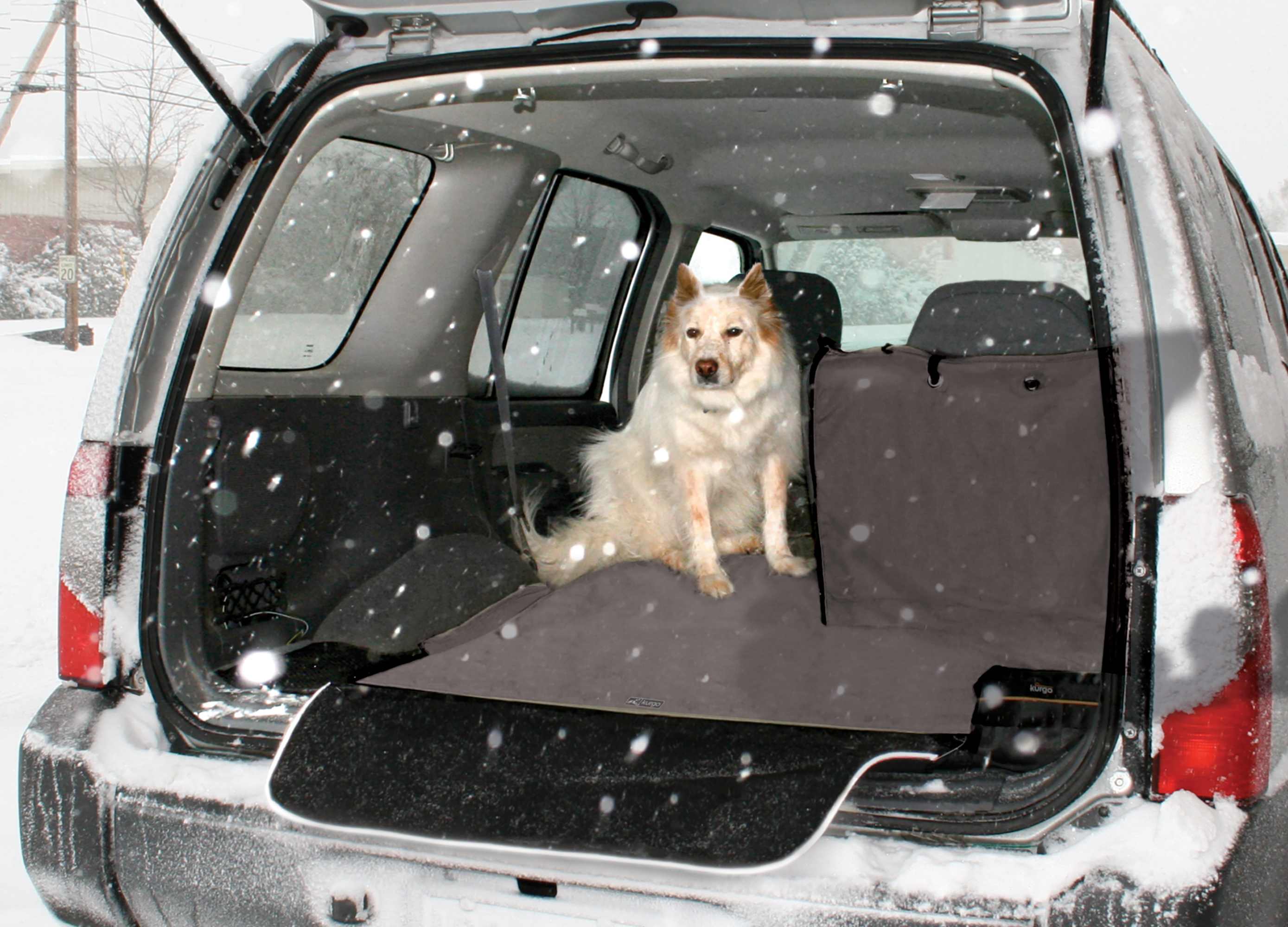 Cargo Liner - Kurgo Cargo Cape has split zipper to accommodate seats folded up or down