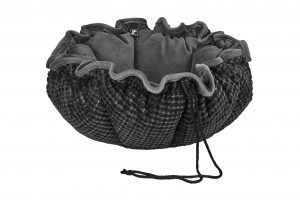 Small Dog or Cat Bed - Buttercup - Iron Mountain